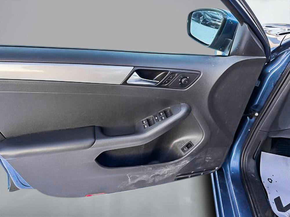 Volkswagen Berline Jetta TRENDLINE 2016 d&rsquo;occasion à vendre - 11