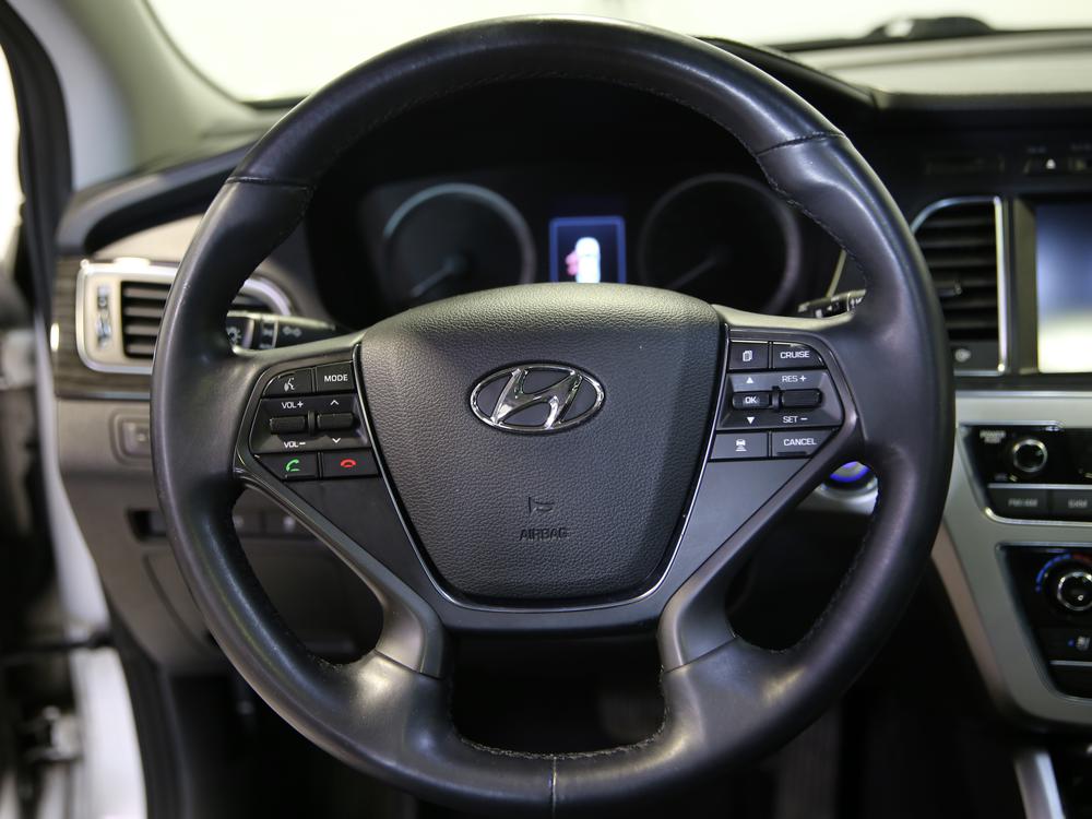 Hyundai Sonata SPORT 2015 d&rsquo;occasion à vendre - 21