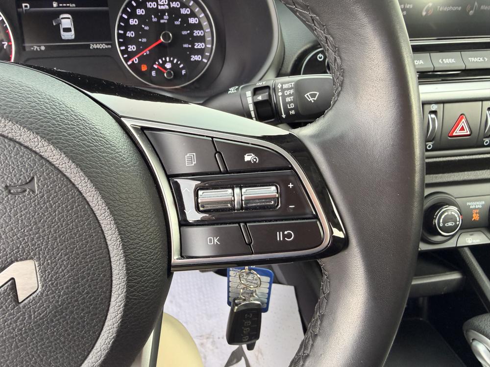 Kia Forte LX 2023 d&rsquo;occasion à vendre - 19