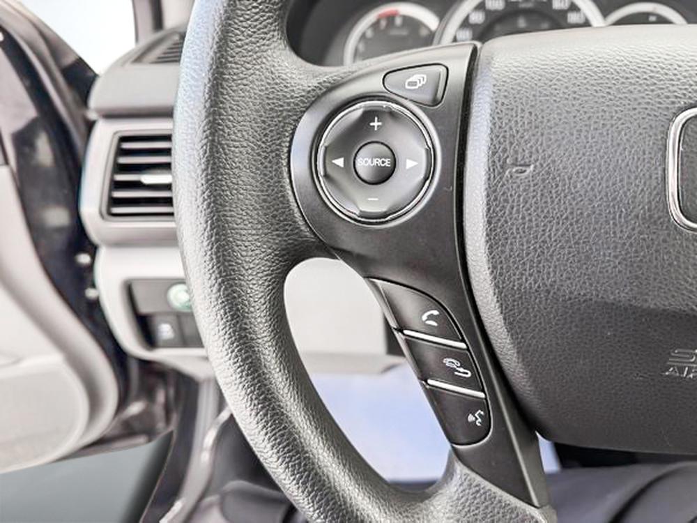 Honda Berline Accord LX 2015 d&rsquo;occasion à vendre - 18