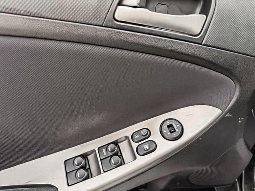 Hyundai Accent SE 2017 d&rsquo;occasion à vendre - 13