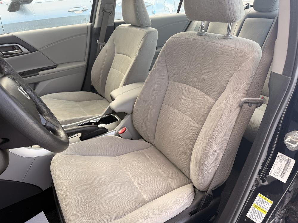 Honda Accord Sedan 2015 Noir usage à vendre Honda Accord Sedan 2015 Noir usage à vendre