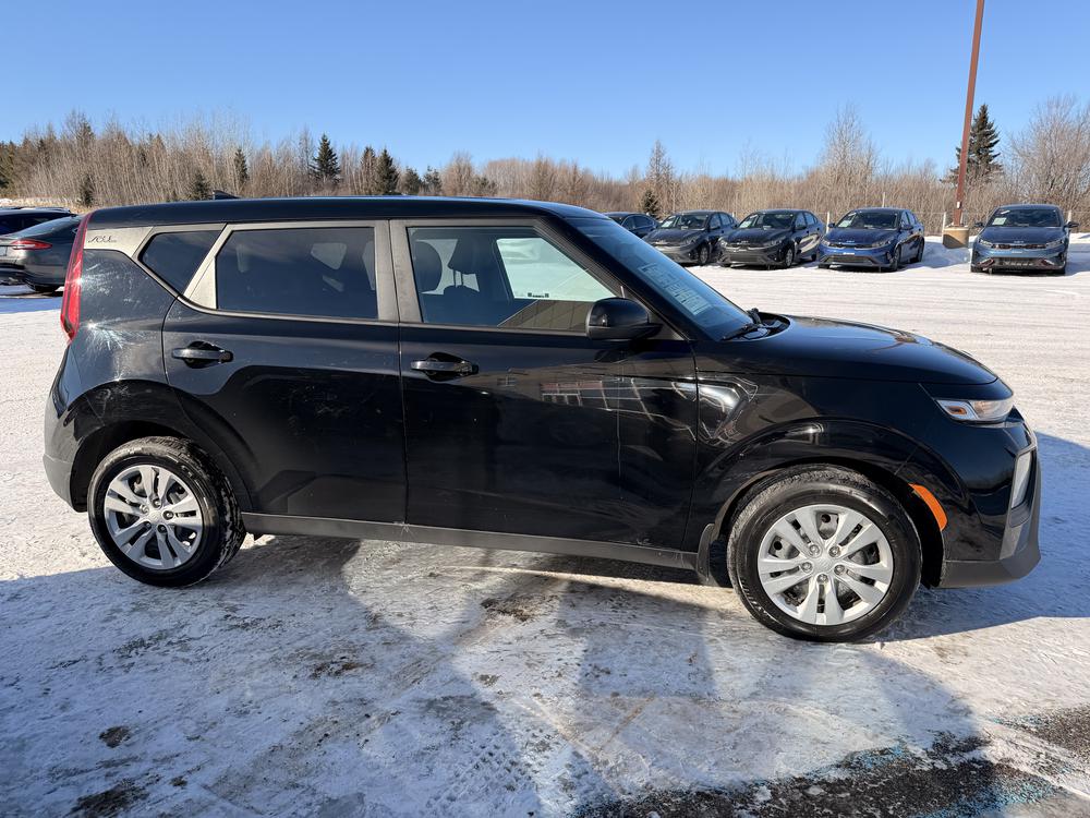 Kia Soul LX 2021 d&rsquo;occasion à vendre - 9