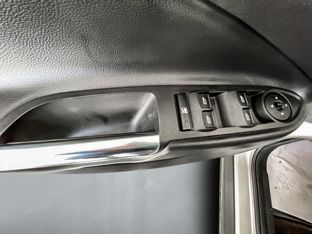 Ford Escape SE 2018 d&rsquo;occasion à vendre - 12