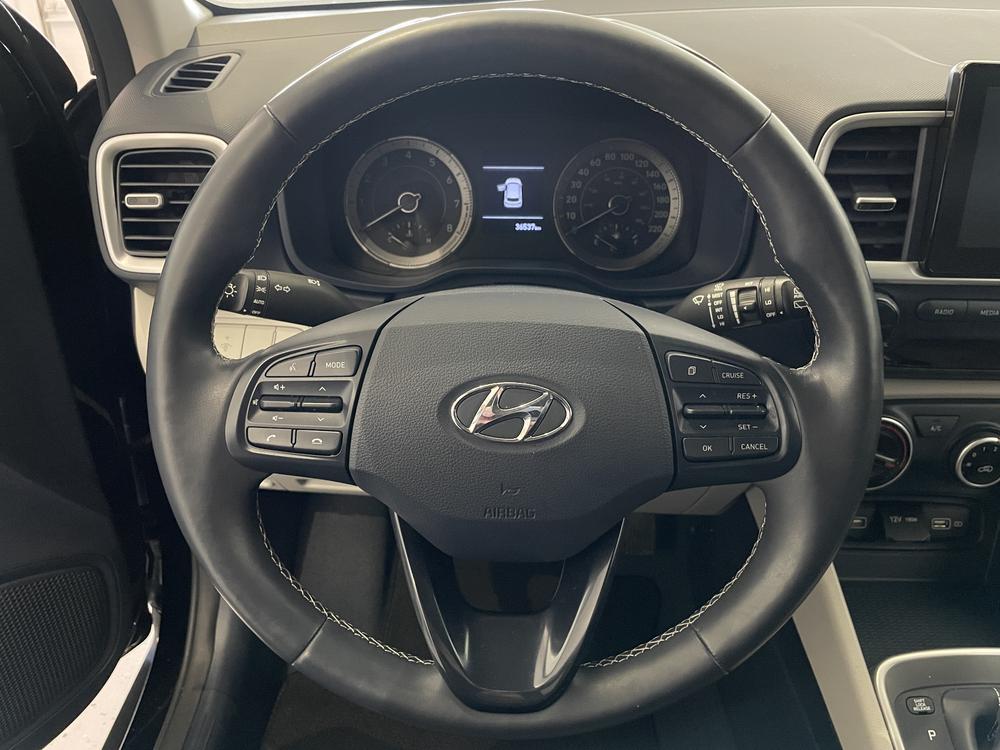 Hyundai Venue Urban Edition / Toit blanc 2022 d&rsquo;occasion à vendre - 14