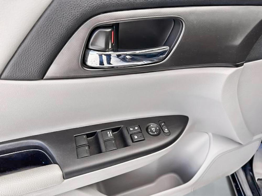 Honda Berline Accord LX 2015 d&rsquo;occasion à vendre - 11