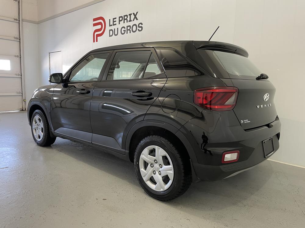 Hyundai Venue Essential 2024 d&rsquo;occasion à vendre - 6