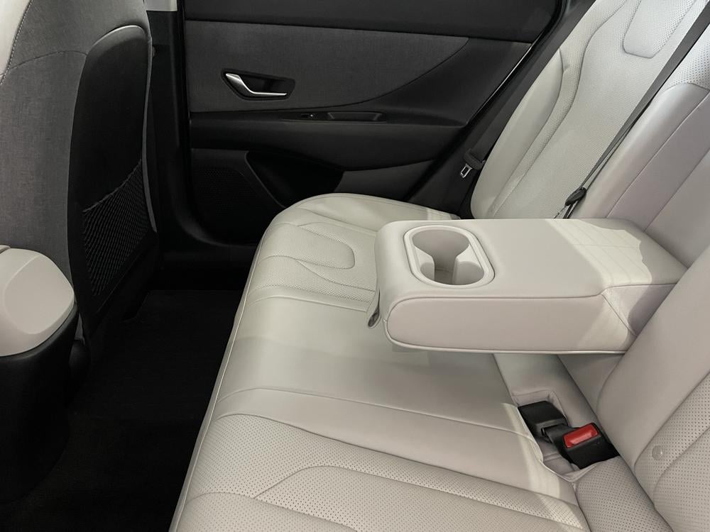 Hyundai Elantra hybride Luxury 2023 d&rsquo;occasion à vendre - 32