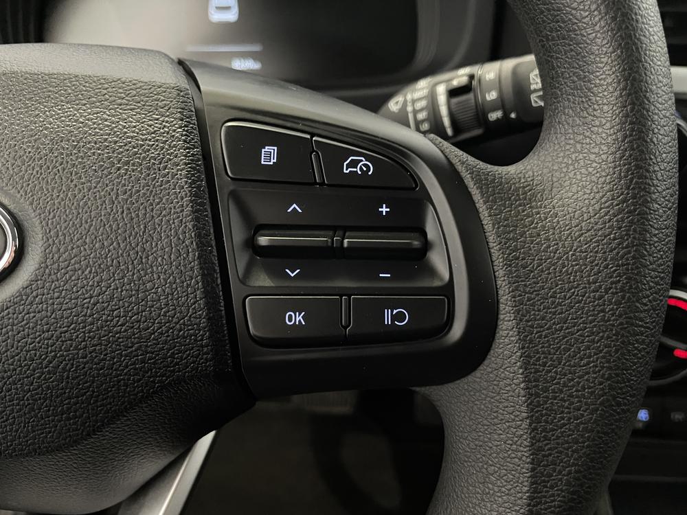 Hyundai Venue Essential 2024 d&rsquo;occasion à vendre - 16