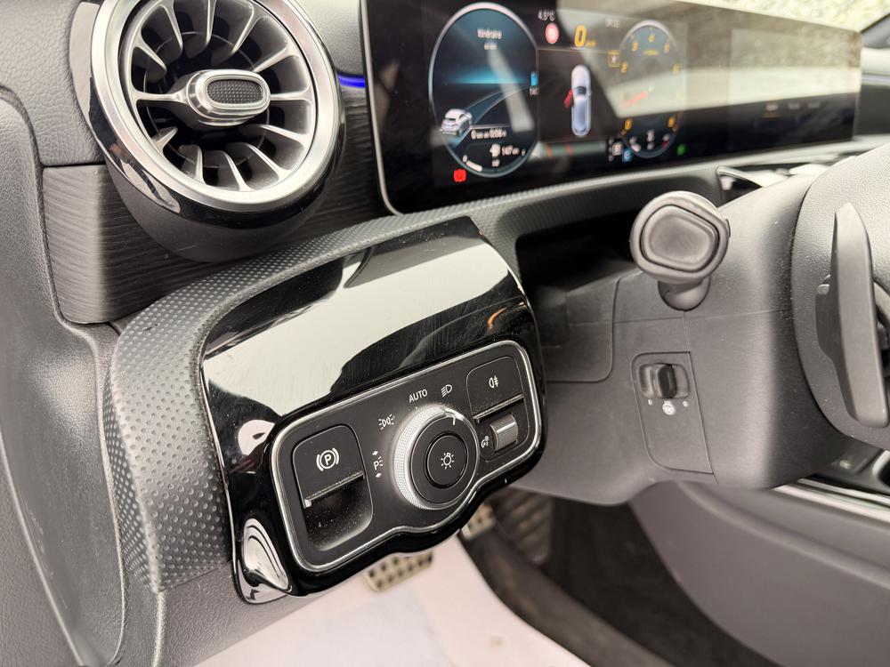 Mercedes-Benz Classe A A250 4MATIC 2019 d&rsquo;occasion à vendre - 19