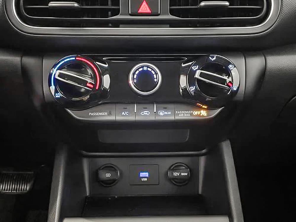 Hyundai Kona Essential AWD 2022 d&rsquo;occasion à vendre - 24