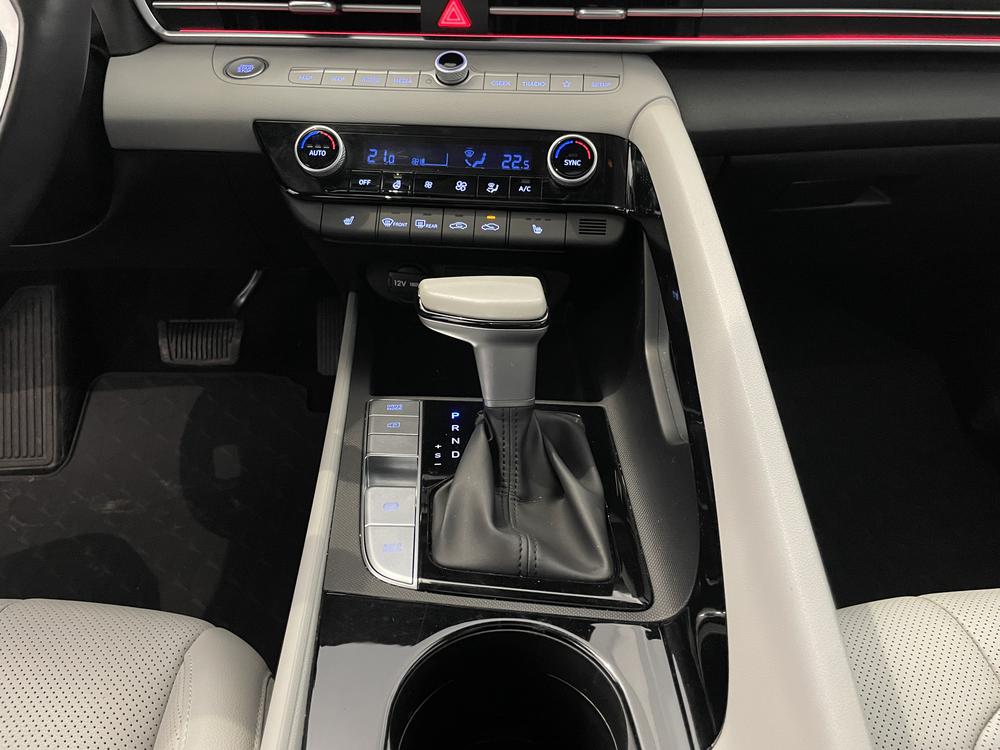 Hyundai Elantra hybride Luxury 2023 d&rsquo;occasion à vendre - 28