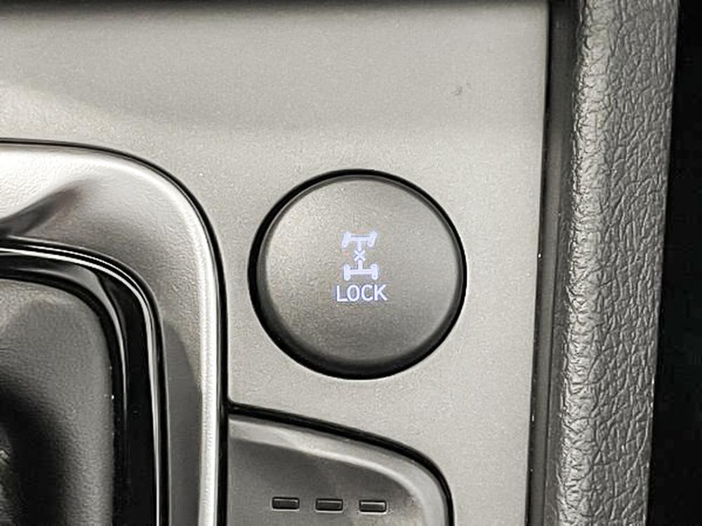 Hyundai Kona Essential AWD 2022 d&rsquo;occasion à vendre - 27