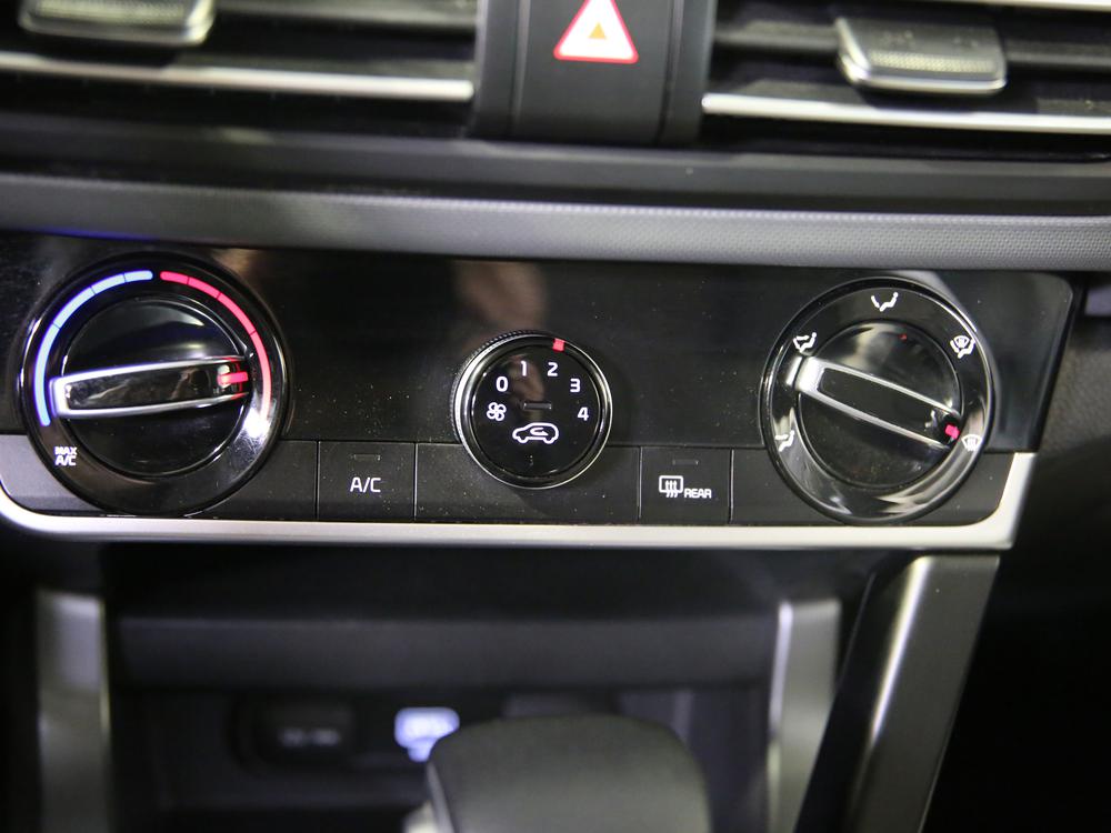 Kia Seltos 2023 Bleu usage à vendre Kia Seltos 2023 Bleu usage à vendre