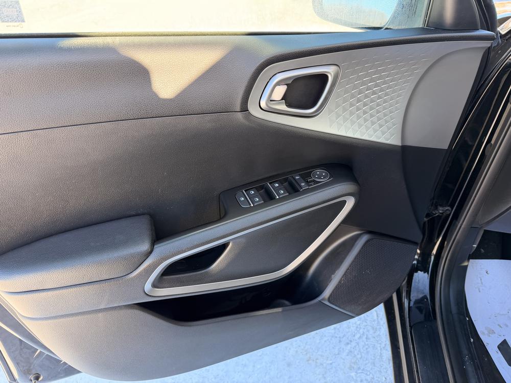 Kia Soul LX 2021 d&rsquo;occasion à vendre - 12