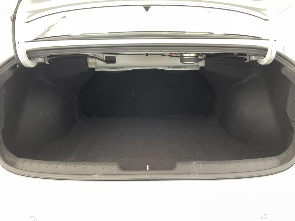 Hyundai Elantra hybride Luxury 2023 d&rsquo;occasion à vendre - 33