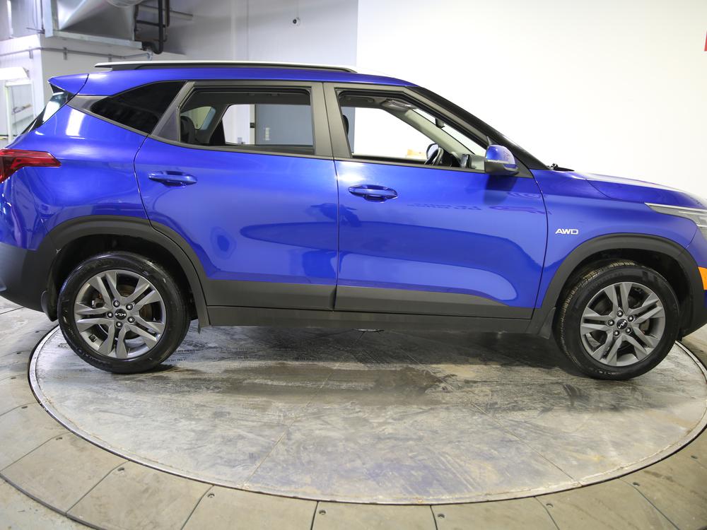 Kia Seltos 2023 Bleu usage à vendre Kia Seltos 2023 Bleu usage à vendre