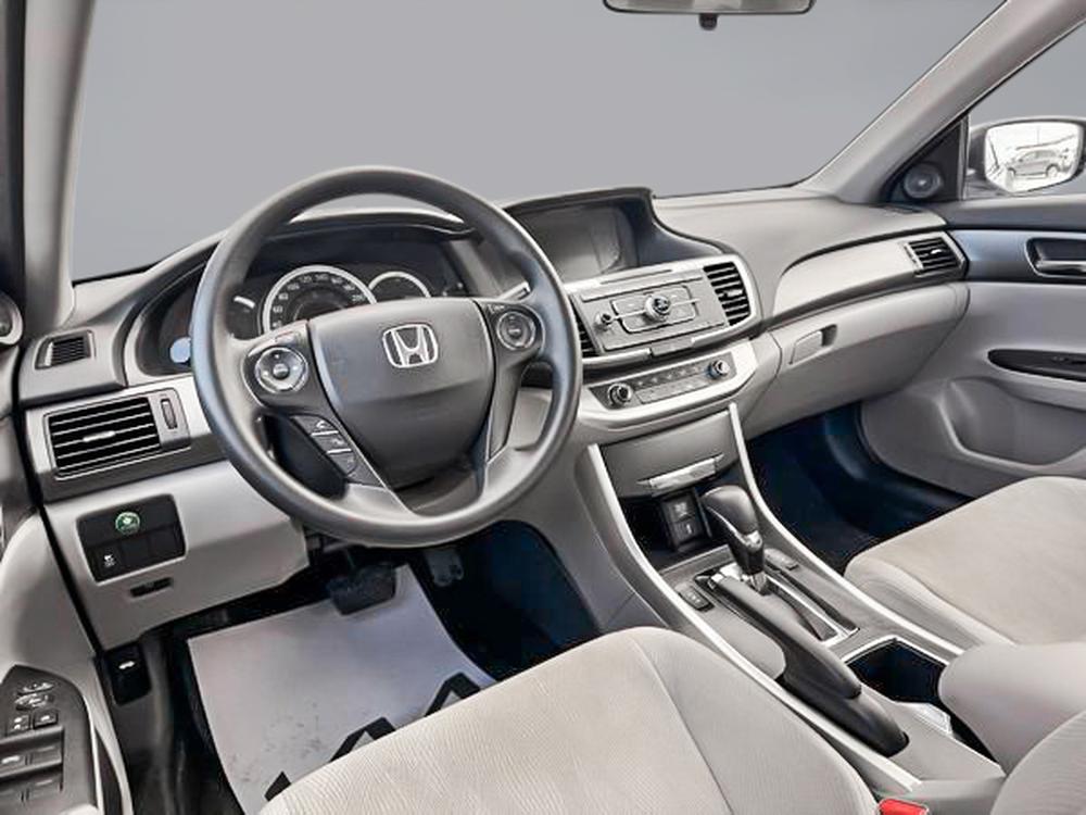 Honda Berline Accord LX 2015 d&rsquo;occasion à vendre - 12