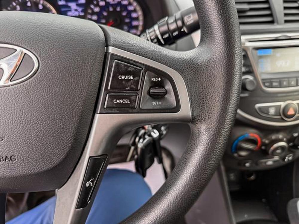 Hyundai Accent SE 2017 d&rsquo;occasion à vendre - 21