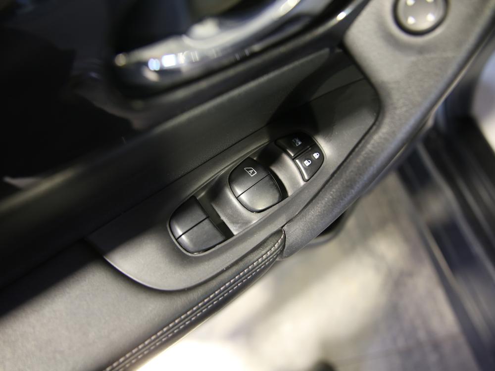 Nissan Rogue SV 2018 d&rsquo;occasion à vendre - 14