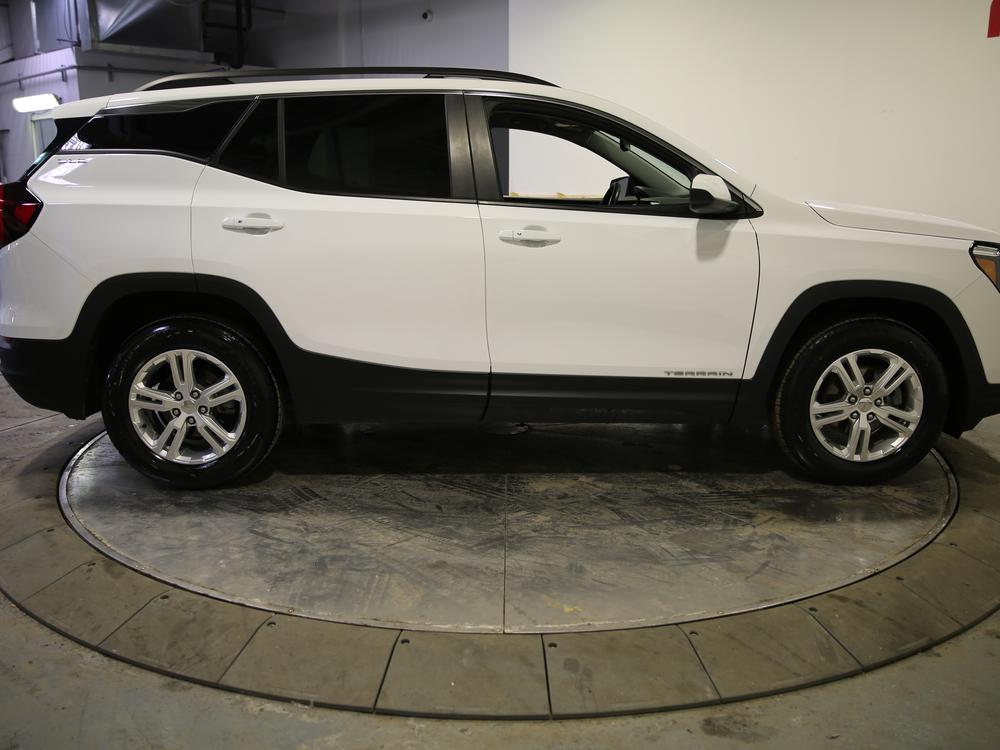 GMC Terrain SLE 2024 d&rsquo;occasion à vendre - 2