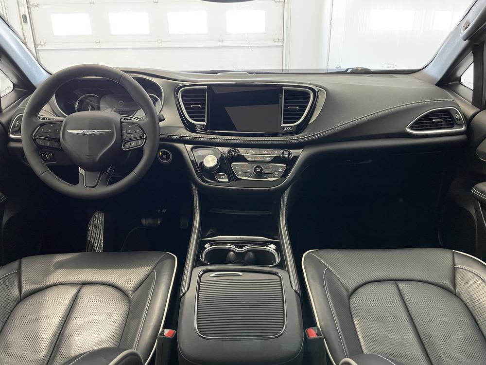 Chrysler Pacifica Hybrid Select / 7 passagers 2024 d&rsquo;occasion à vendre - 9