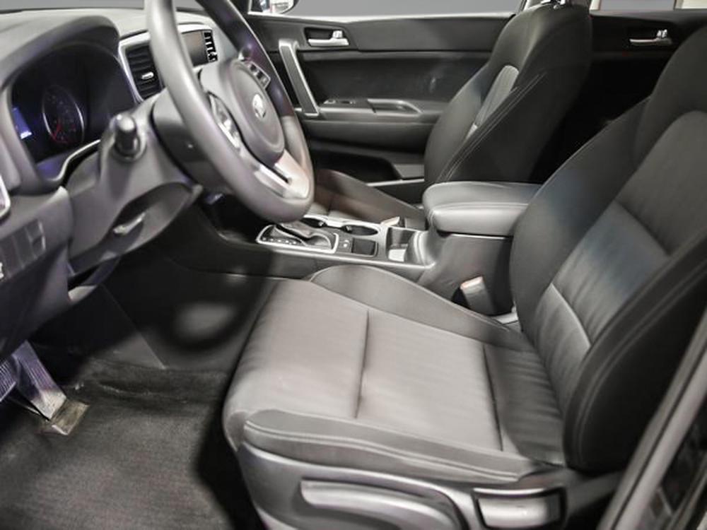 Kia Sportage 2022 Cerise noire usage à vendre Kia Sportage 2022 Cerise noire usage à vendre