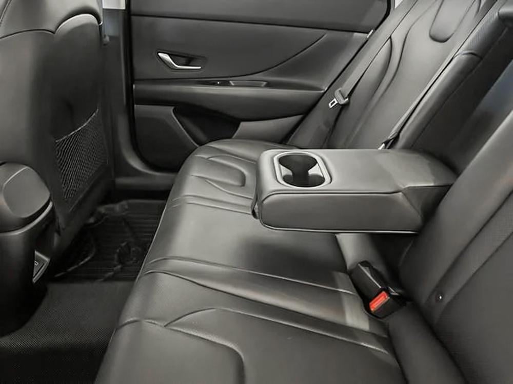 Hyundai Elantra Luxury 2024 d&rsquo;occasion à vendre - 32