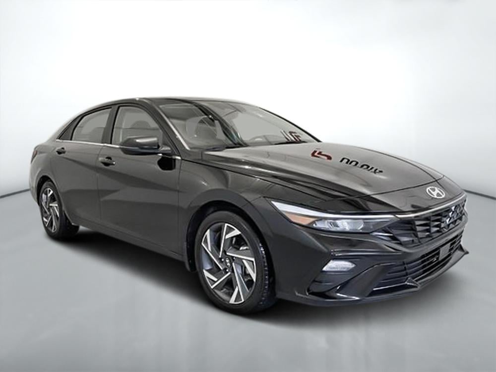 Hyundai Elantra Luxury 2024 d&rsquo;occasion à vendre - 1