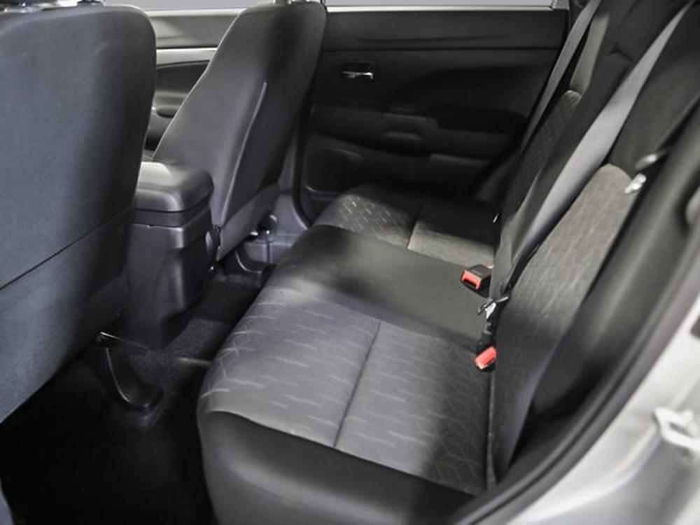 Mitsubishi RVR 2023 Gris usage à vendre Mitsubishi RVR 2023 Gris usage à vendre