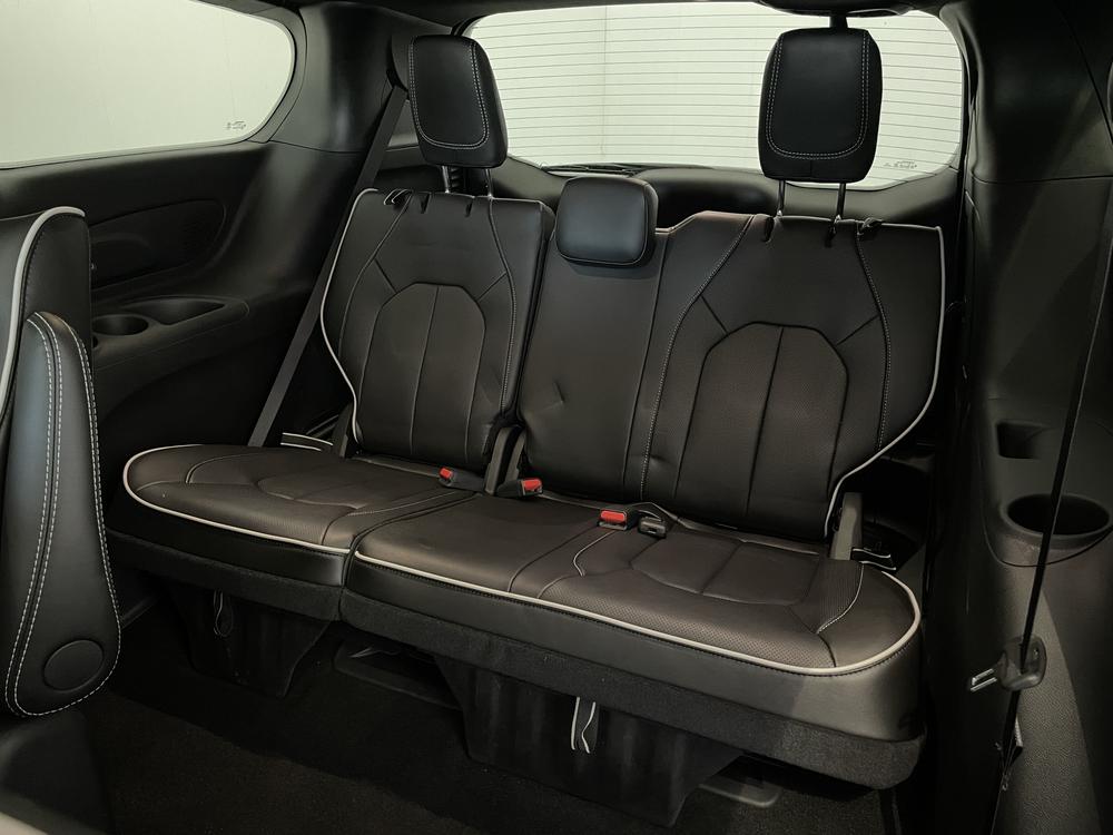 Chrysler Pacifica Hybrid Select / 7 passagers 2024 d&rsquo;occasion à vendre - 33