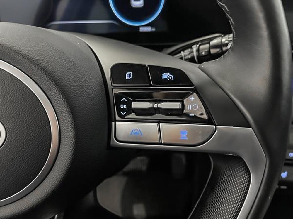 Hyundai Elantra Luxury 2024 d&rsquo;occasion à vendre - 17