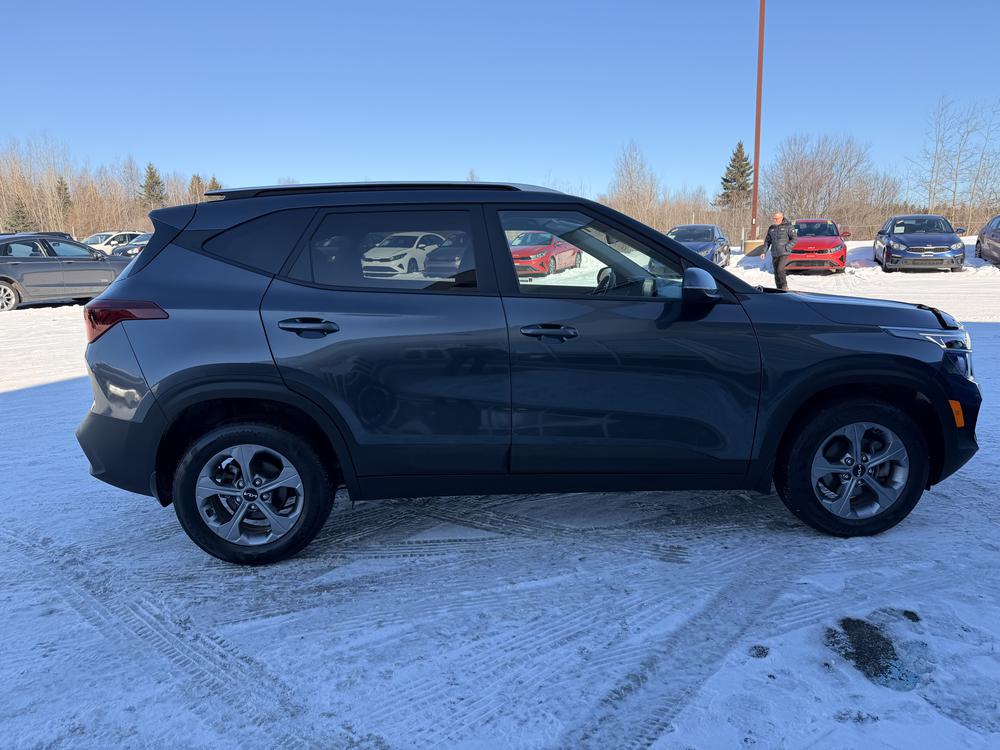 Kia Seltos LX FWD 2022 d&rsquo;occasion à vendre - 9