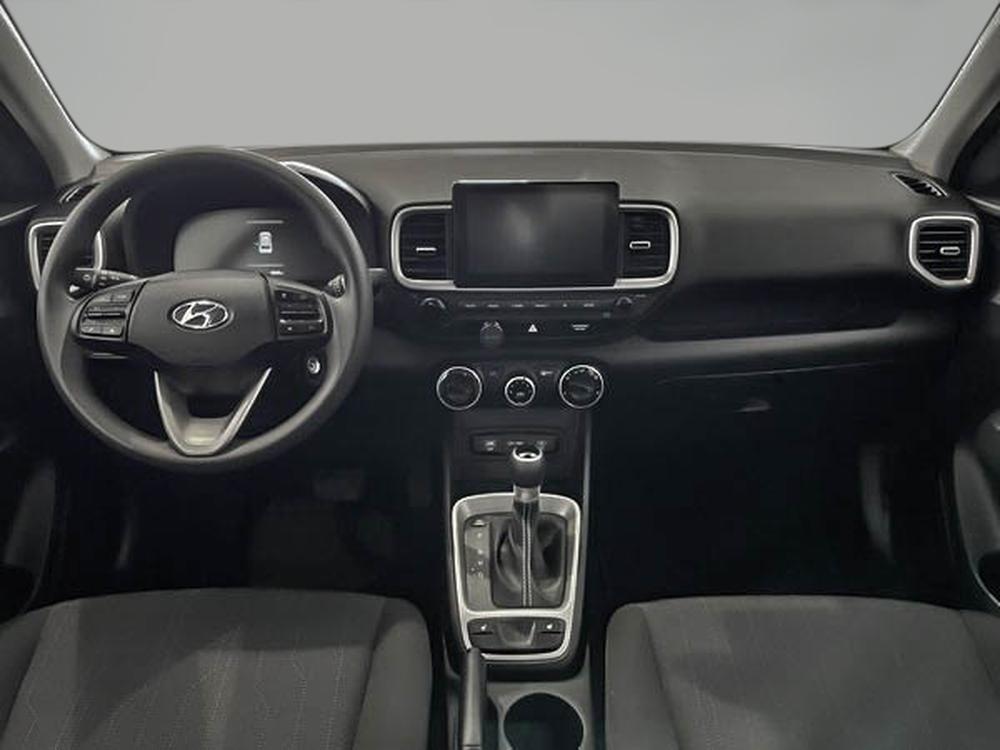 Hyundai Venue Essential 2024 d&rsquo;occasion à vendre - 8