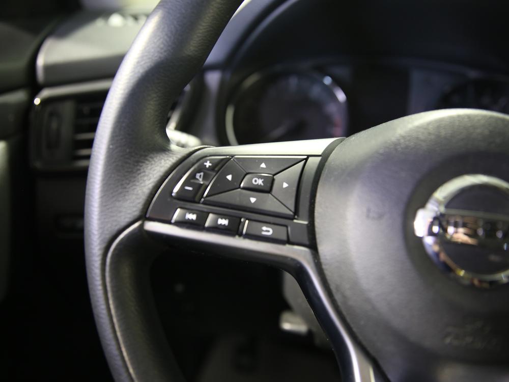 Nissan Rogue SV 2019 d&rsquo;occasion à vendre - 18