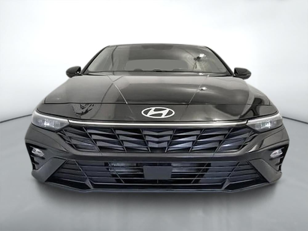 Hyundai Elantra Luxury 2024 d&rsquo;occasion à vendre - 2