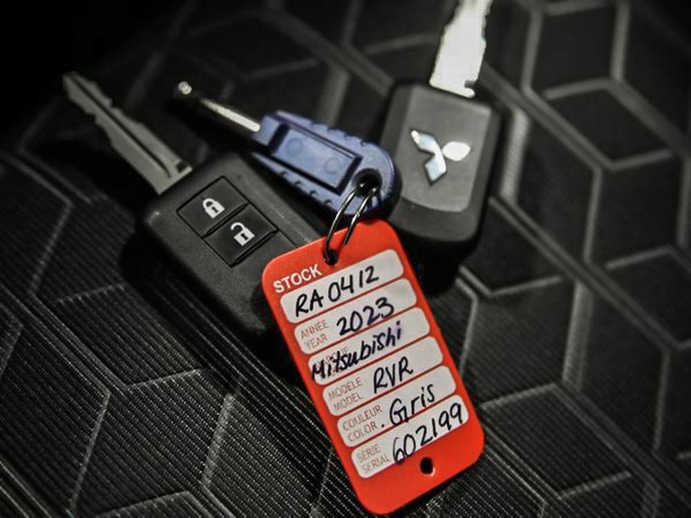 Mitsubishi RVR 2023 Gris usage à vendre Mitsubishi RVR 2023 Gris usage à vendre