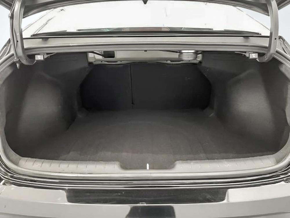 Hyundai Elantra Luxury 2024 d&rsquo;occasion à vendre - 33