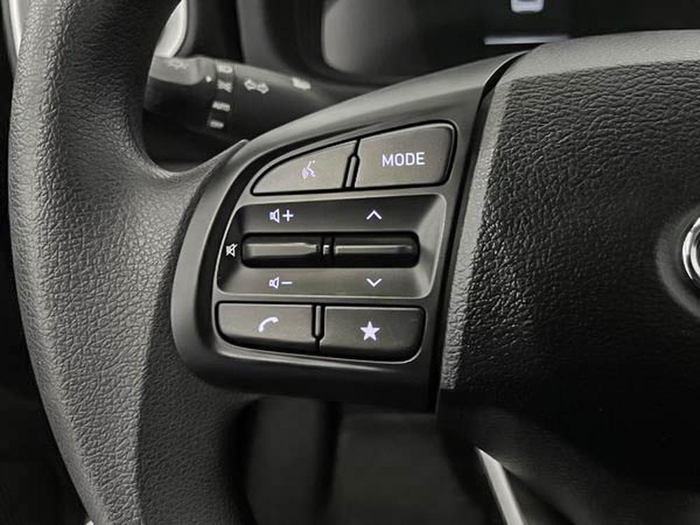 Hyundai Venue Essential 2024 d&rsquo;occasion à vendre - 14