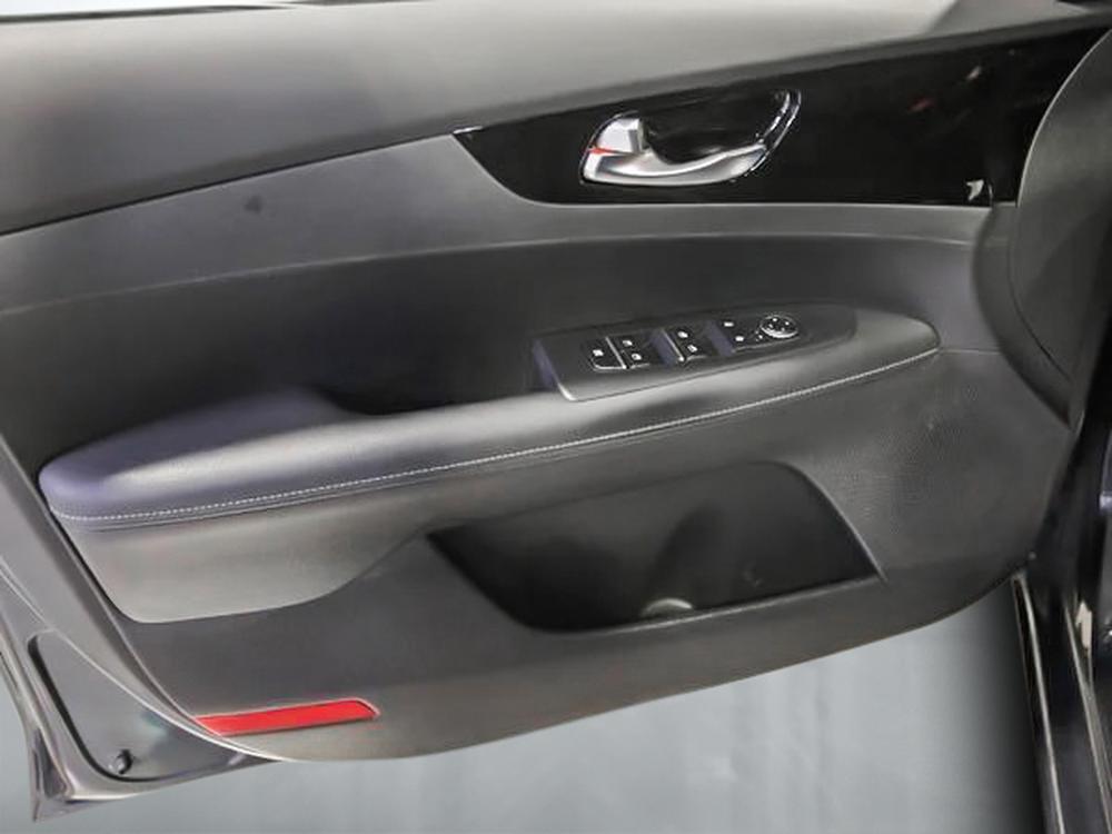 Kia Forte EX 2022 d&rsquo;occasion à vendre - 13