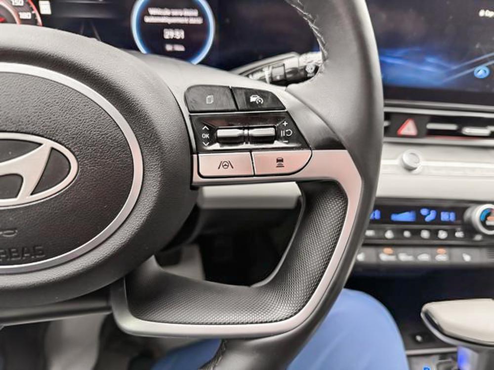Hyundai Elantra hybride LUXURY 2025 d&rsquo;occasion à vendre - 22
