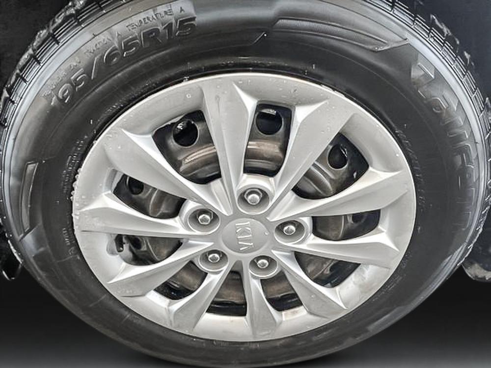 Kia Forte LX 2020 d&rsquo;occasion à vendre - 11
