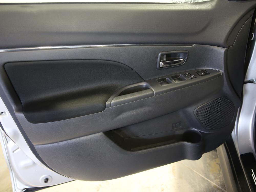 Mitsubishi RVR SE 2023 d&rsquo;occasion à vendre - 13