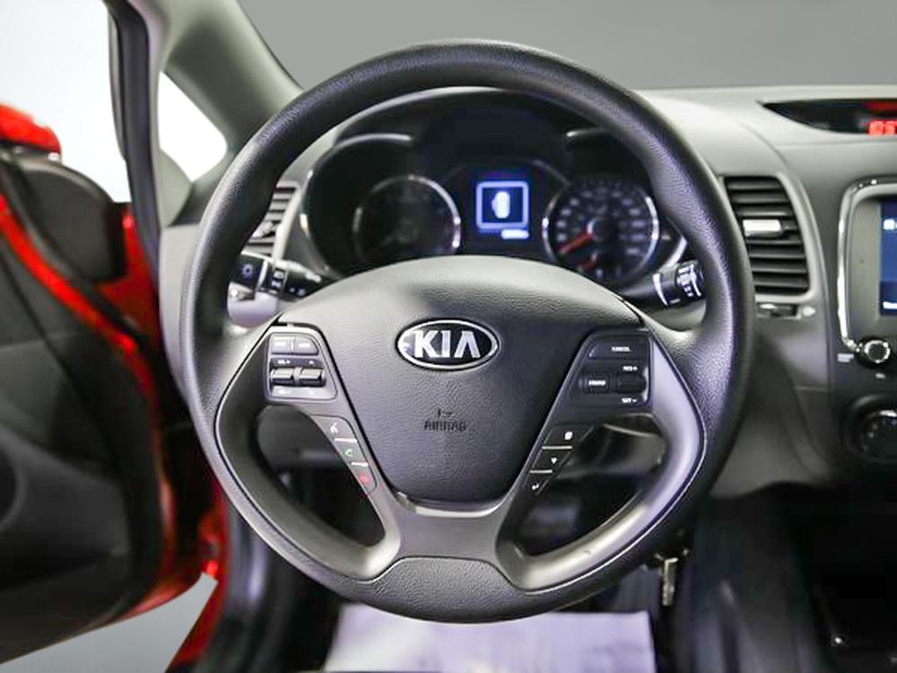 Kia Forte 2018 Rouge usage à vendre Kia Forte 2018 Rouge usage à vendre