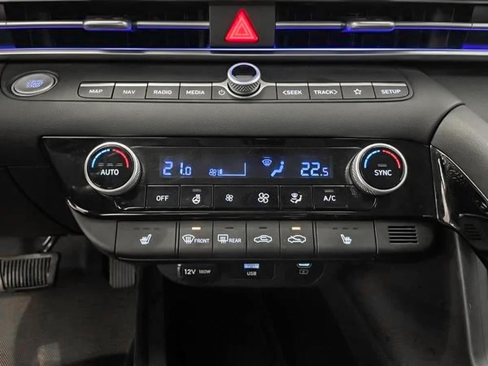 Hyundai Elantra Luxury 2024 d&rsquo;occasion à vendre - 27