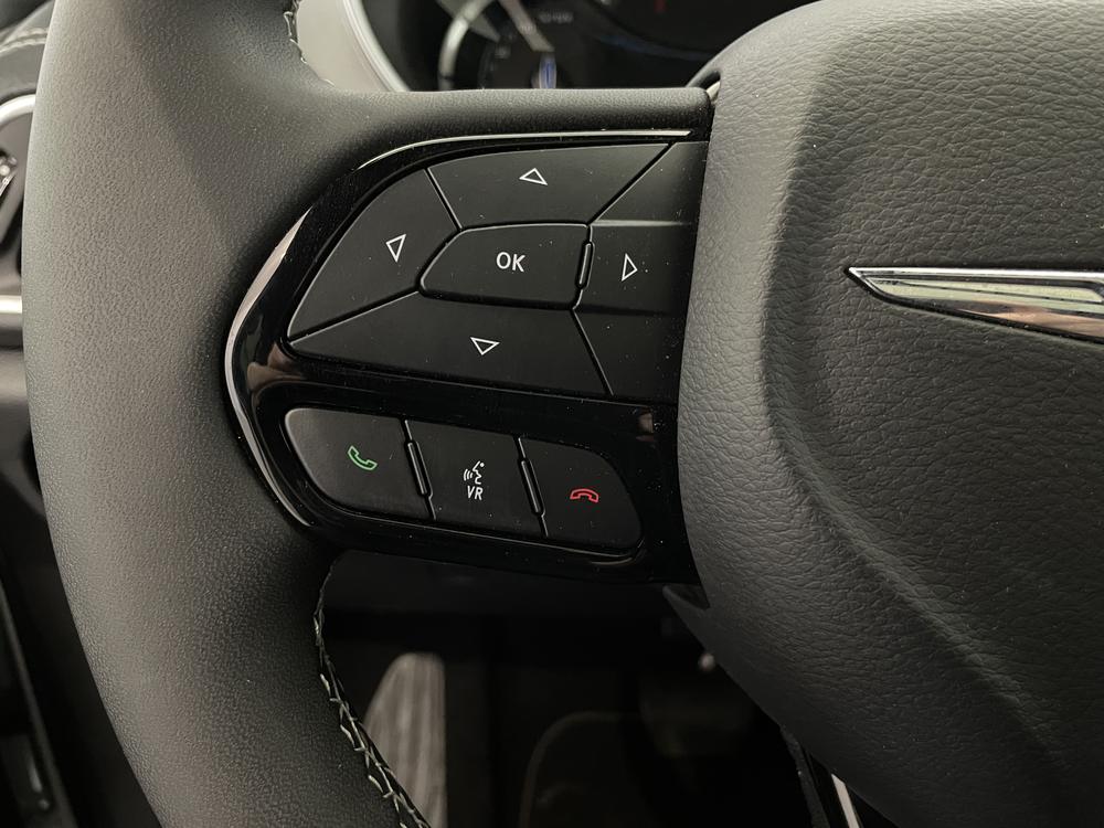 Chrysler Pacifica Hybrid Select / 7 passagers 2024 d&rsquo;occasion à vendre - 18