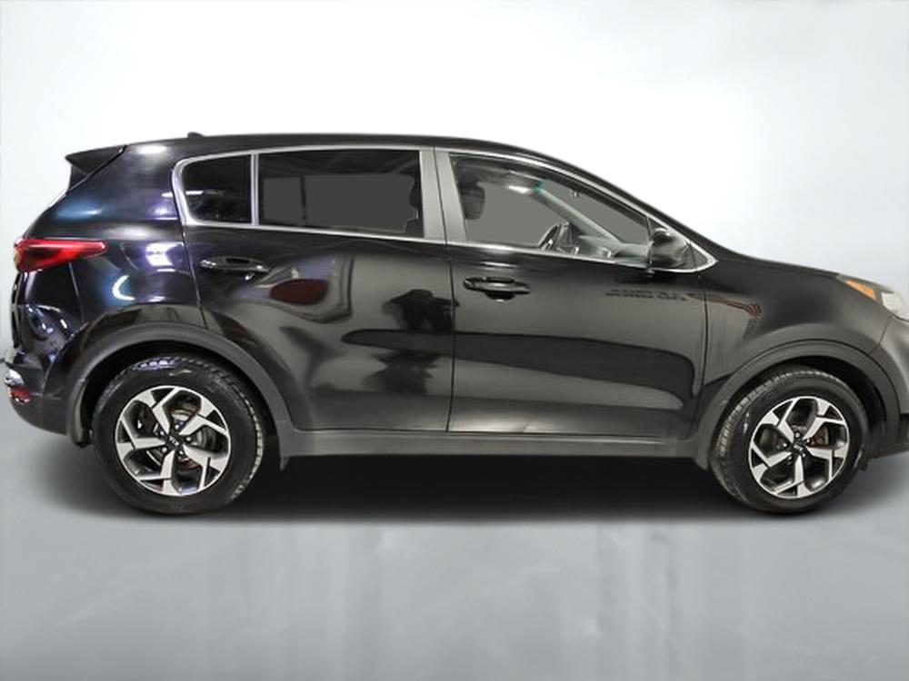 Kia Sportage 2022 Cerise noire usage à vendre Kia Sportage 2022 Cerise noire usage à vendre