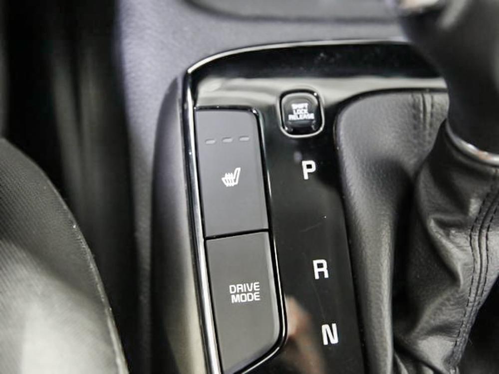 Kia Forte 2018 Rouge usage à vendre Kia Forte 2018 Rouge usage à vendre