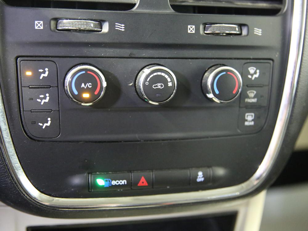 Dodge Grand Caravan SXT STOW N GO 2017 d&rsquo;occasion à vendre - 24