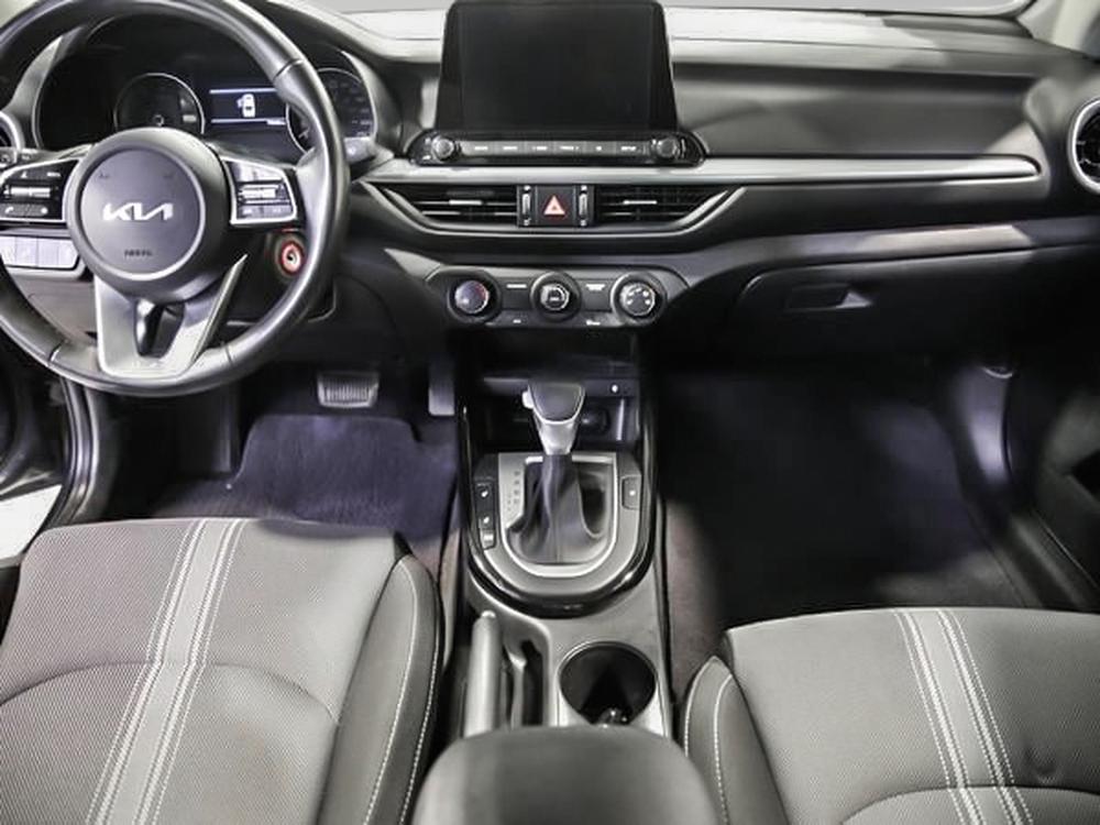 Kia Forte EX 2022 d&rsquo;occasion à vendre - 31